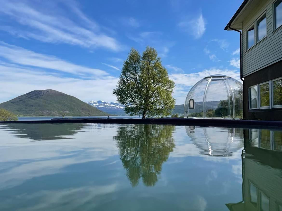 Готель Tjeldoya Slott Hov  Екстер'єр фото